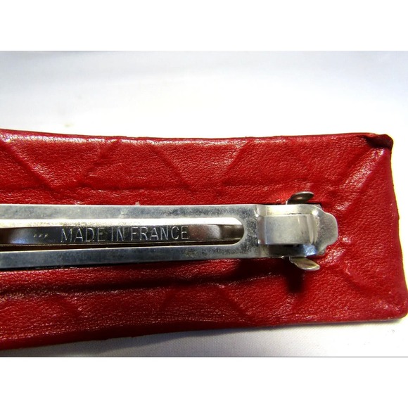 CHANEL Quilted Red Hair Clip Barette - Picture 5 of 6